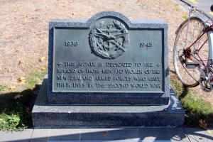 A photo of the Memorial Avenue war memorial